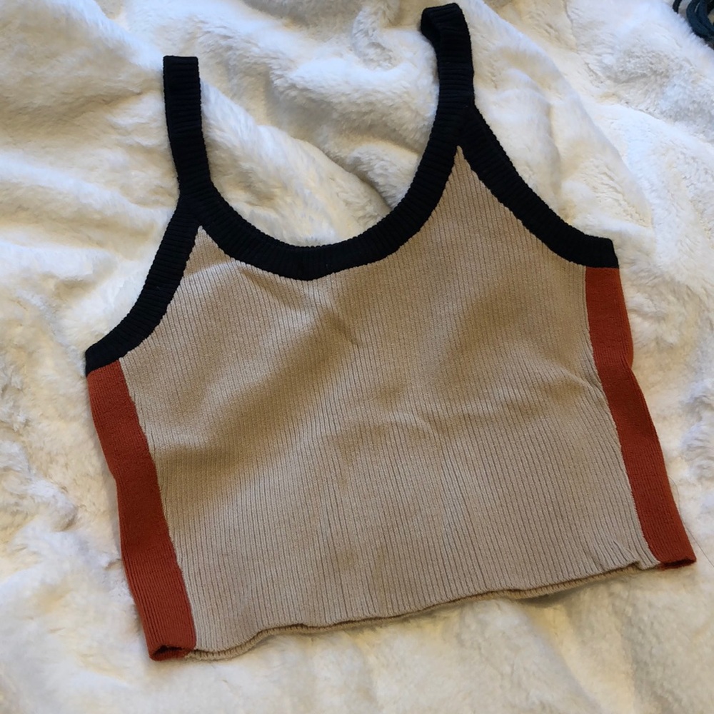 Color block crop top